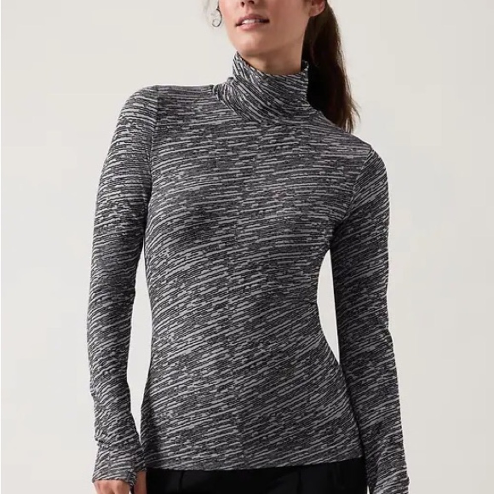 Athleta flurry seamless turtleneck black white size XS